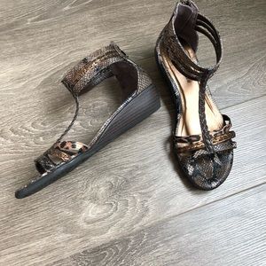 Apostrophe Sandals